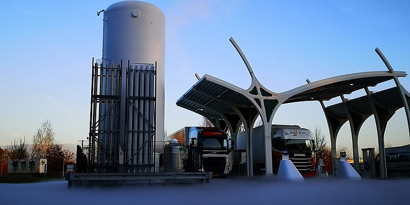 File:LNG-station Schepersvenweg Berkel-Enschot 20211216 155745 30.jpg